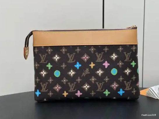 VOYAGE POCHETTE VUITTON SOUPLE-32*21*8CM LOUIS 0504
